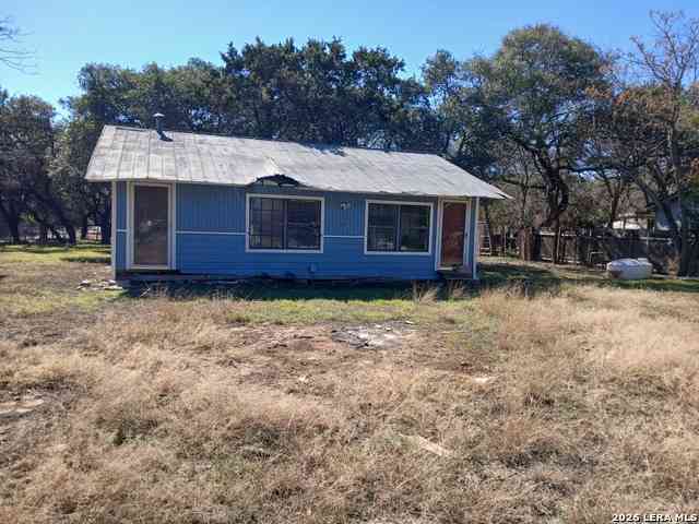 Homes For Sale - 282 Elmhurst<br/> Lakehills, TX 78063