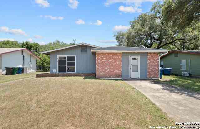 Homes For Sale - 4118 Scarletoak Dr<br/> San Antonio, TX 78220