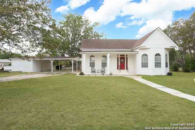 Homes For Sale - 1503 S 2nd Street<br/> Wilson County, Floresville, TX 78114