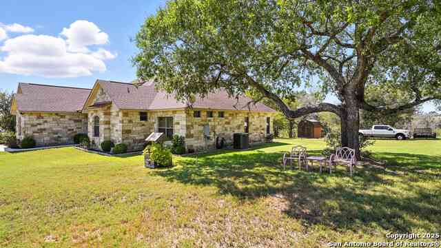 Homes For Sale - 121 Carrizo Ridge<br/> Wilson County, Floresville, TX 78114