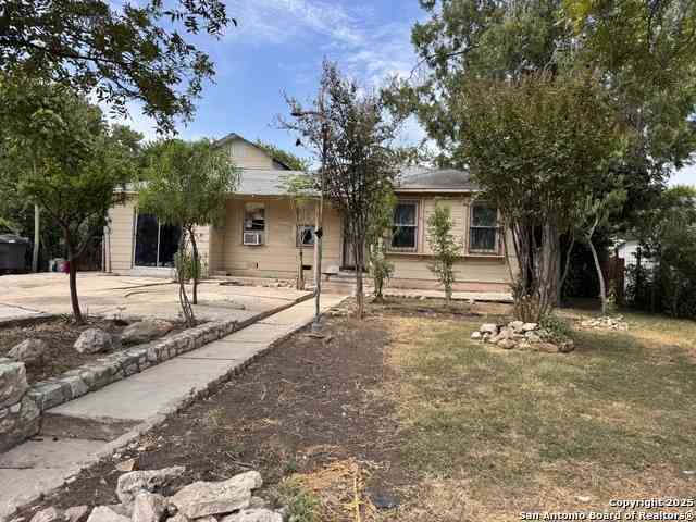 Homes For Sale - 815 Edison<br/> San Antonio, TX 78212