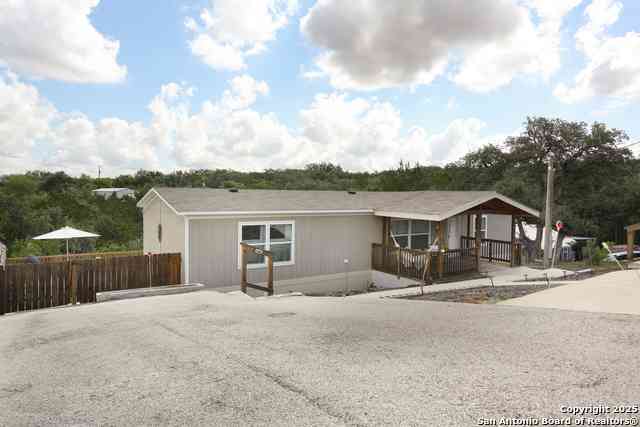 Mobile Home For Sale - 941 Deer Run<br/> Comal County, Canyon Lake, TX 78133