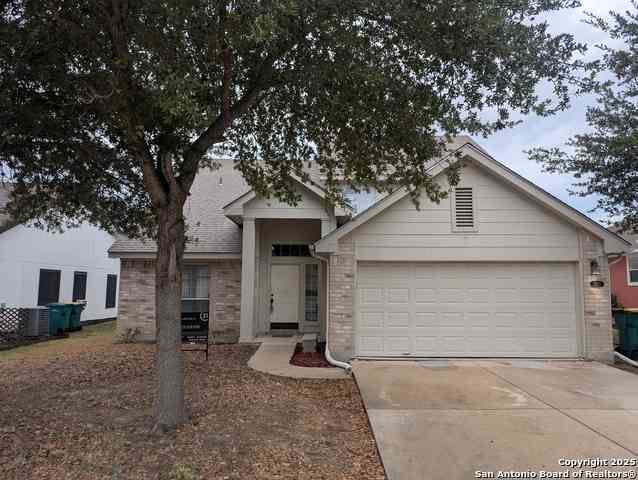 Homes For Sale - 7223 W Autumn Wls<br/> Converse, TX 78130
