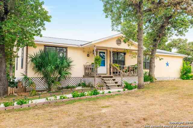 Mobile Home For Sale - 176 Deep Woods Drive<br/> Seguin, TX 78155