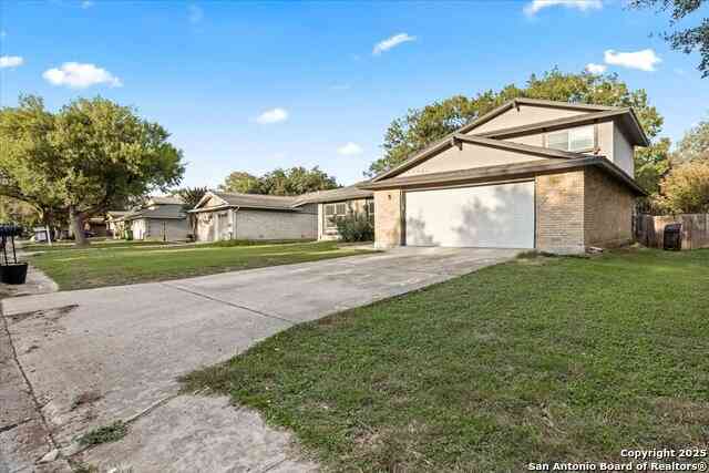 Homes For Sale - 11926 Holm Oaks<br/> San Antonio, TX 78249