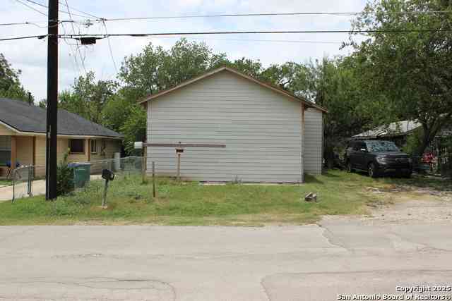 Homes For Sale - 365 N San Gabriel Ave<br/> San Antonio, TX 78237