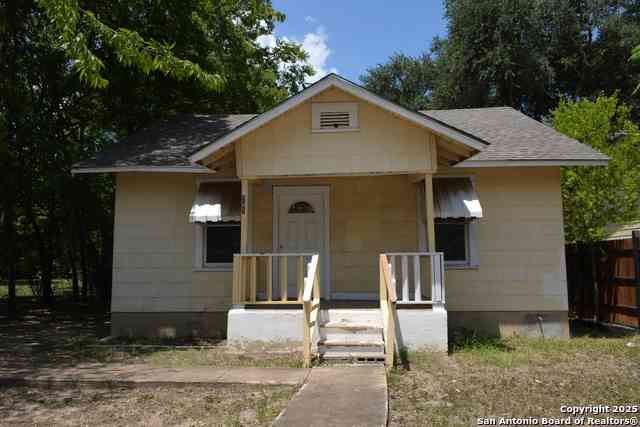 Homes For Sale - 241 Peabody<br/> San Antonio, TX 78211