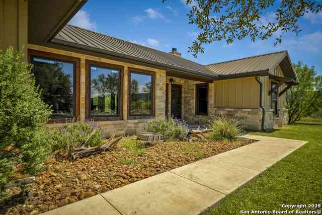 Homes For Sale - 1185 Mountain Valley<br/> ConCan, TX 78838