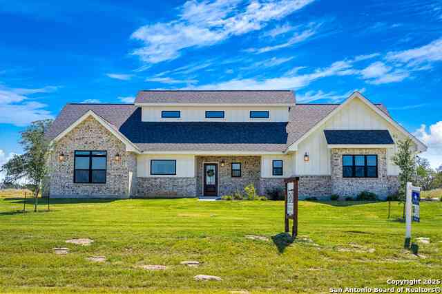 Homes For Sale - 156 Firewheel Loop<br/> Wilson County, Floresville, TX 78114