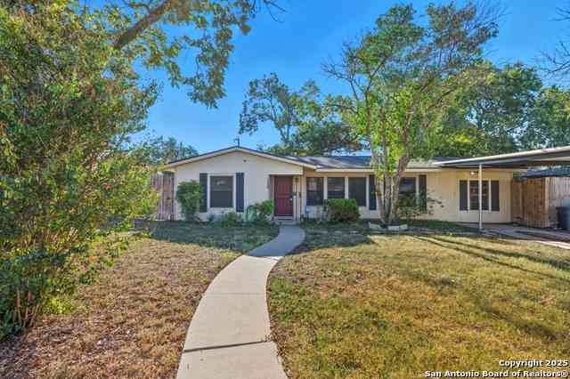 Homes For Sale - 118 Raleigh Place<br/> San Antonio, TX 78201