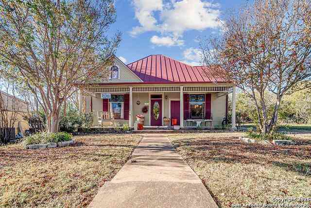 Homes For Sale - 303 W Austin<br/> Gillespie County, Fredericksburg, TX 78624