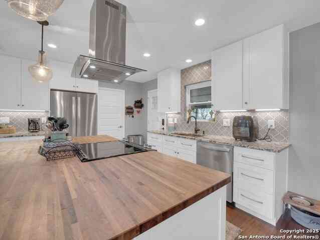 Homes For Sale - 769 Lime Rock<br/> Canyon Lake, TX 78133