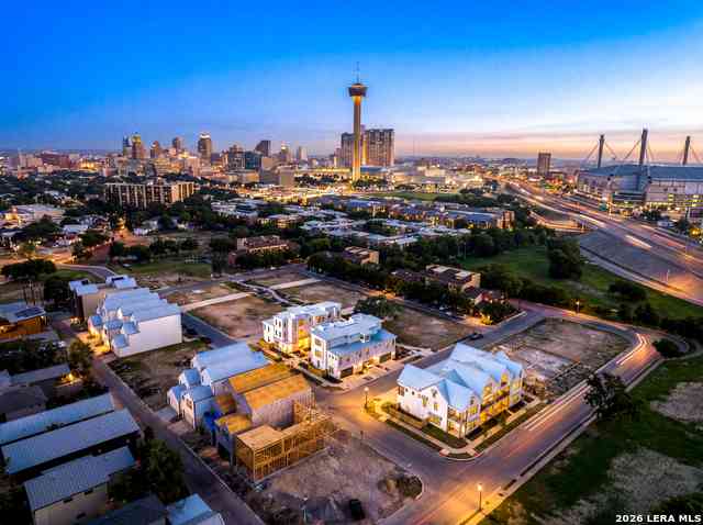 Townhouse For Sale - 505 Burrus Place<br/> San Antonio, TX 78210