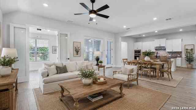 Homes For Sale - 1355 Dancing Oak<br/> San Marcos, TX 78666