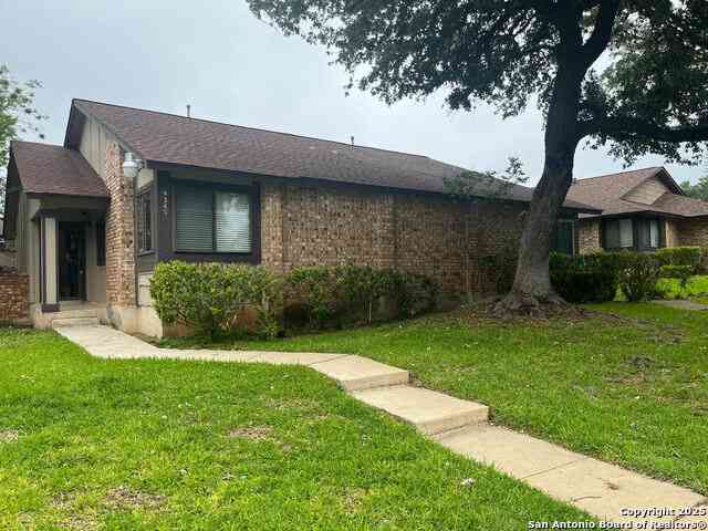Townhouse For Sale - 9345 Dover #9345<br/> San Antonio, TX 78250