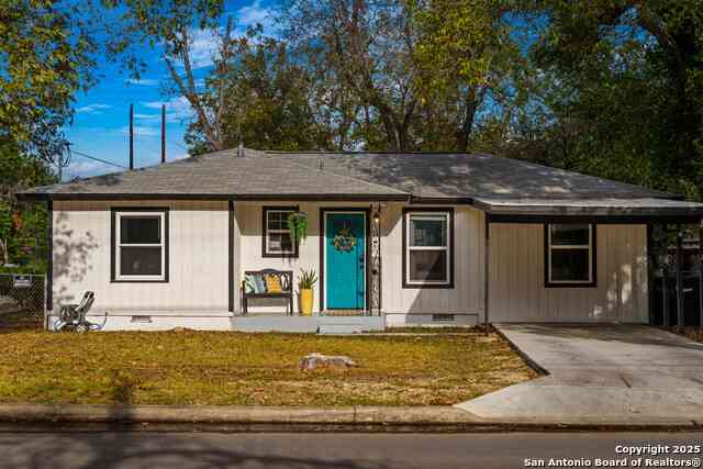 Homes For Sale - 311 Torrey<br/> New Braunfels, TX 78130