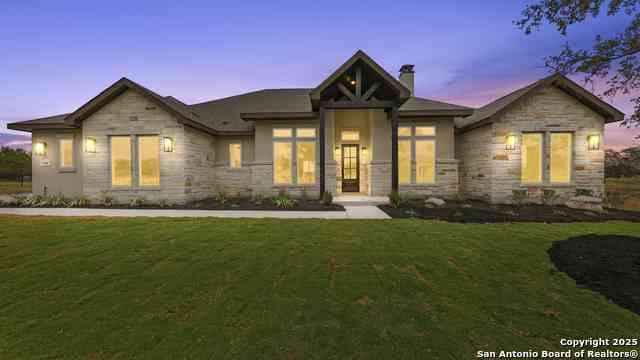 Homes For Sale - 108 Tranquility Trl<br/> SPICEWOOD, TX 78669