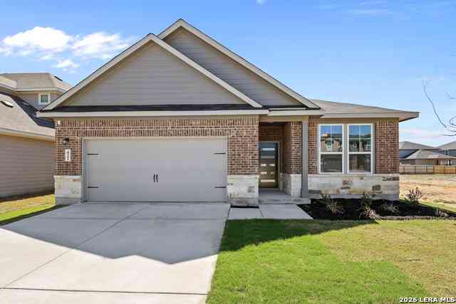 Homes For Sale - 421 Jacks Place<br/> Seguin, TX 78155