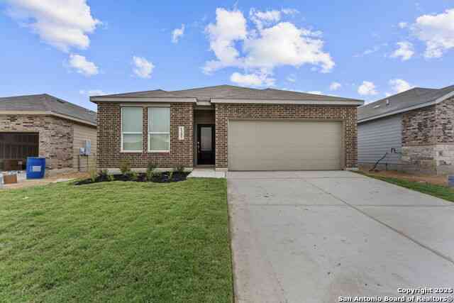 Homes For Sale - 1205 Twisted Creek<br/> New Braunfels, TX 78130