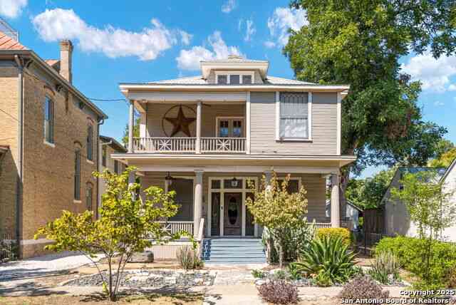 Homes For Sale - 225 Madison<br/> San Antonio, TX 78204