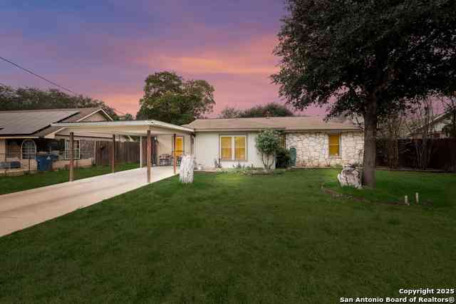Homes For Sale - 1415 Longhorn<br/> Wilson County, Floresville, TX 78114
