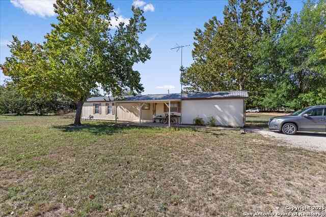 Mobile Home For Sale - 1411 B Democrat Street<br/> Blanco, TX 78606