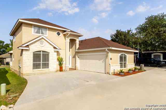 Homes For Sale - 116 Seth Raynor<br/> New Braunfels, TX 78130