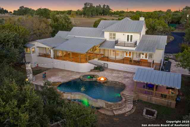 Homes For Sale - 1041 Homestead Ridge<br/> New Braunfels, TX 78132