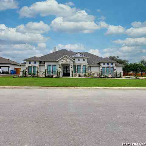 Homes For Sale - 351 Bobs Cove<br/> Castroville, TX 78009
