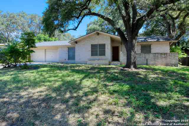 Homes For Sale - 1115 Haltown Dr<br/> San Antonio, TX 78213
