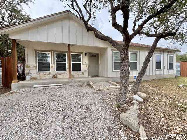 Homes For Sale - 1376 Hedgestone<br/> Canyon Lake, TX 78133