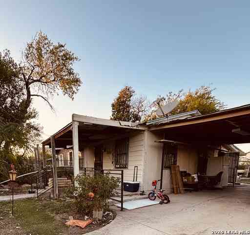 Homes For Sale - 2033 W Laurel<br/> San Antonio, TX 78201