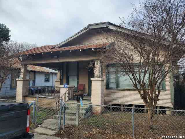 Homes For Sale - 311 S Monumental Street<br/> San Antonio, TX 78203