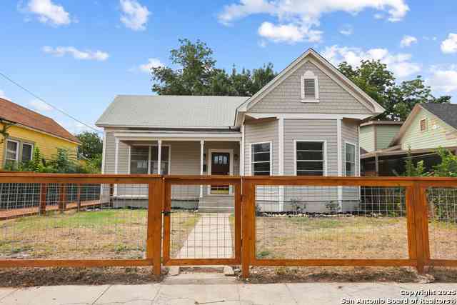 Homes For Sale - 926 Nolan St<br/> San Antonio, TX 78202