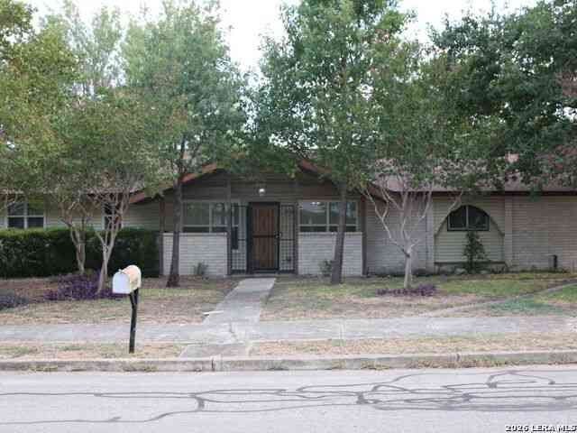 Homes For Sale - 7170 Rolling Hills<br/> San Antonio, TX 78227