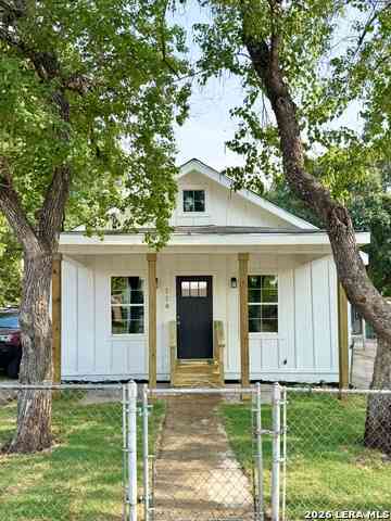 Homes For Sale - 114 Yuma<br/> San Antonio, TX 78211