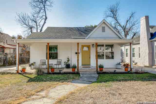 Homes For Sale - 1830 W Magnolia<br/> San Antonio, TX 78201