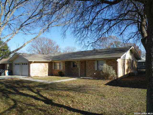 Homes For Sale - 1420 Pams Path<br/> New Braunfels, TX 78130