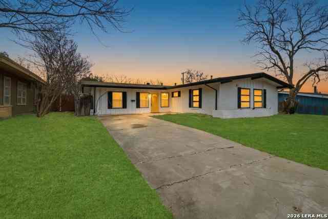 Homes For Sale - 351 Rexford Dr<br/> San Antonio, TX 78216