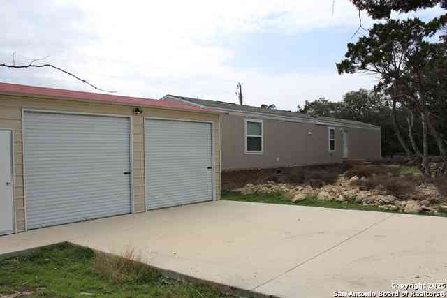 Mobile Home For Sale - 846 Inglewood Dr<br/> Comal County, Canyon Lake, TX 78133