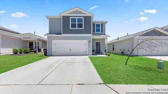 Homes For Sale - 3923 Trail De Paris<br/> New Braunfels, TX 78132