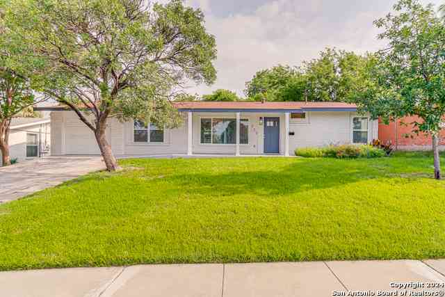 Homes For Sale - 323 Senova Dr<br/> San Antonio, TX 78216