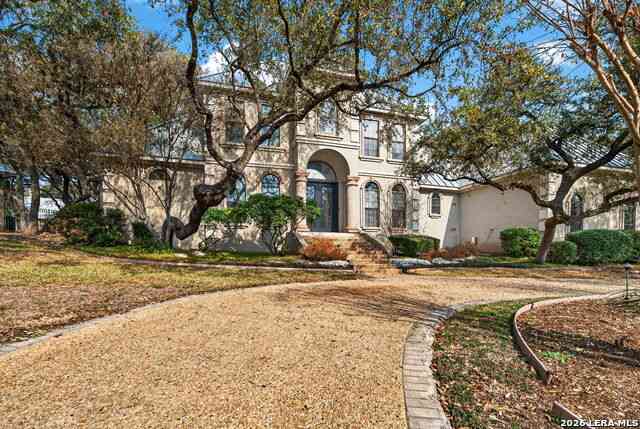 Homes For Sale - 12 Inwood Terrace<br/> San Antonio, TX 78248
