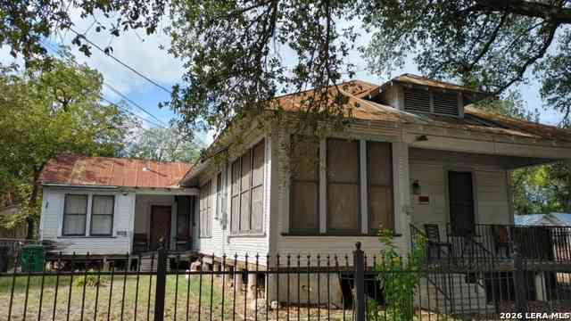 Homes For Sale - 309 Willow<br/> San Antonio, TX 78202