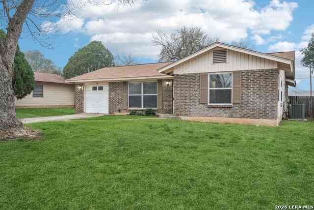 Homes For Sale - 318 Balboa Drive<br/> Universal City, TX 78148