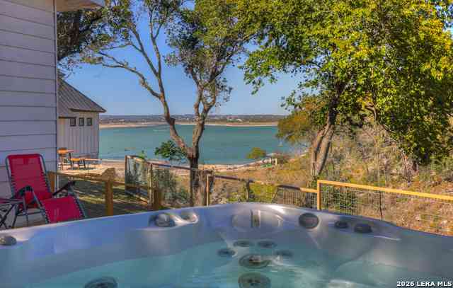 Homes For Sale - 901 Glenn<br/> Canyon Lake, TX 78133