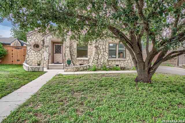 Homes For Sale - 281 W Mariposa<br/> San Antonio, TX 78212