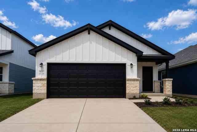 Homes For Sale - 963 Bluegrass Pt<br/> New Braunfels, TX 78130