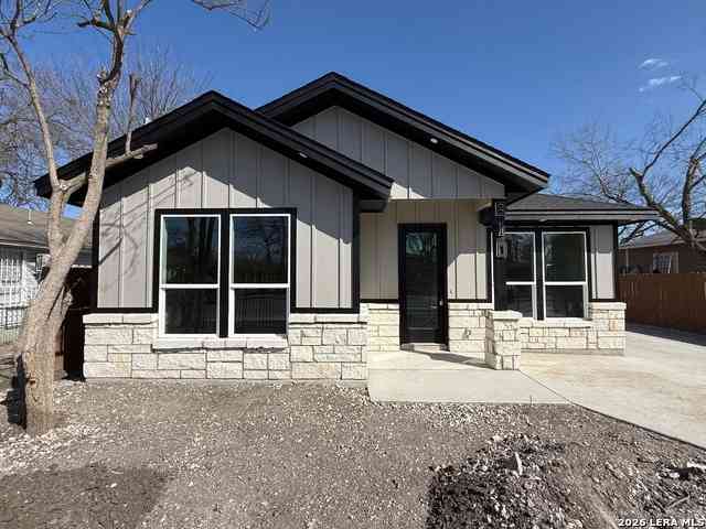 Homes For Sale - 810 S San Eduardo Ave.<br/> San Antonio, TX 78228
