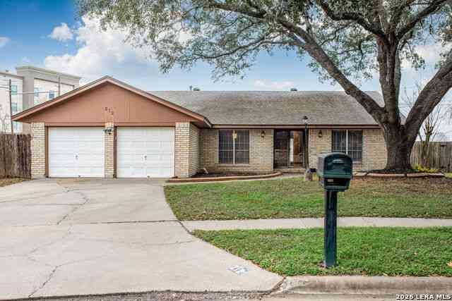 Homes For Sale - 212 Buckingham<br/> Victoria County, Victoria, TX 77904